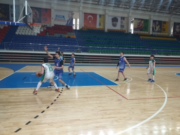 Basketbol takımımız 3×3,Tek pota, Basketbol İlçe Müsabakasındaki başarısını tebrik eder, başarılarının devamını dileriz.