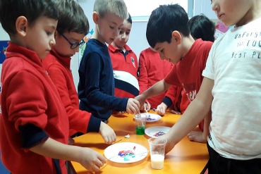6 yaş B grubu /  Renkler deneyi