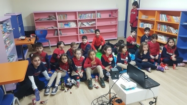 3-A Sınıfı haftanın ve ayın temiz sınıfı ödülü olarak sinema keyfi yaptı..