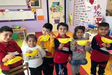 5 yaş grubu / "plate and papers"