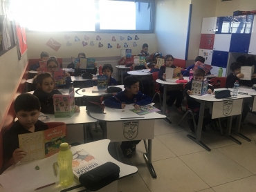 3/B ile İngilizce Kitap Okuma Saatimiz