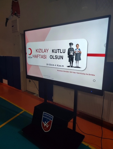 Caner Özen Koleji olarak Kızılay kurumunun önemini ve görevlerini öğrenmeleri için çocuklarımıza Kızılay kurumundan gelen temsilcimizin yaptığı sunum ve bilgilendirme ile seminerimizi gerçekleştirdik.