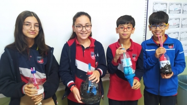 Fen Bilimleri dersi 6/B ile solunum sistemi maketini sınıf içi etkinlikle yaptık. Eğlenerek solunum sistemini öğrendik.