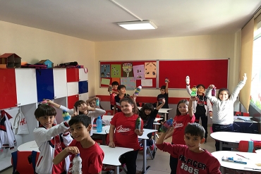 3A / ‘Make Your Own Maracas’