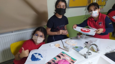 4/A sınıfımızla dinozor fosili yaptık