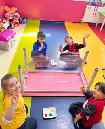 6 yaş C sınıfı resim yapmak hiç bu kadar zevkli olmamıştı adlı çalışmamız