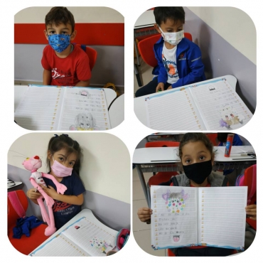 1/C sınıfı "İ" sesi interaktif defter etkinliğimizle cümle yazmayı eğlenceli hale getirdik.