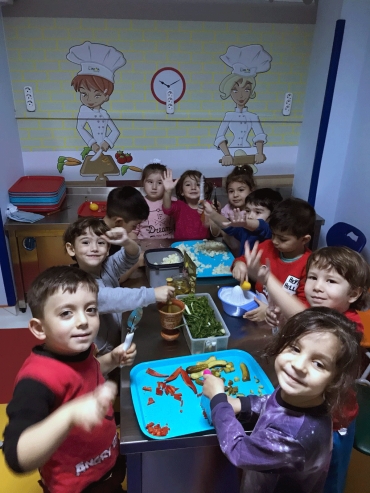 Anaokulu Aşçılık - Karnıbahar Salatası
