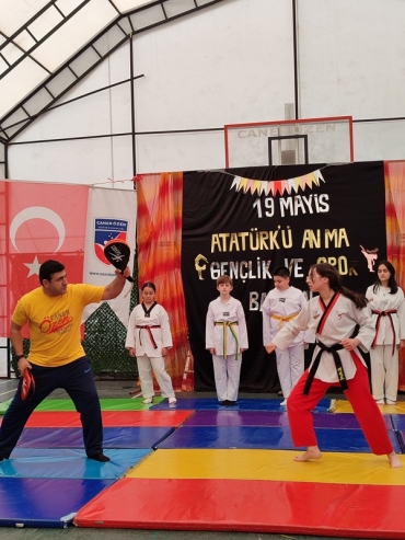 19 Mayıs Atatürk'ü Anma ,Gençlik ve Spor Bayramı
