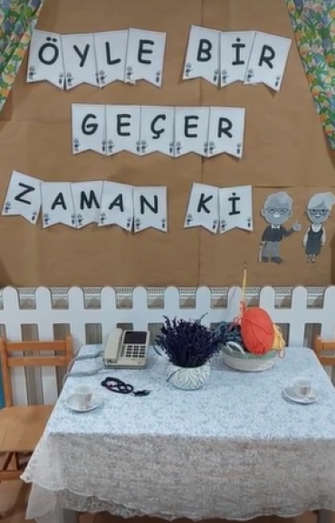 Hayat tecrübeleri ile bize ışık olan büyüklerimizin Yaşlılar Haftası kutlu olsun... 5 yaş B grubu