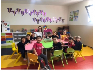 5 yaş A sınıfı fen ve doğa dersinde ‘Mikrop’ deneyini yaptı.