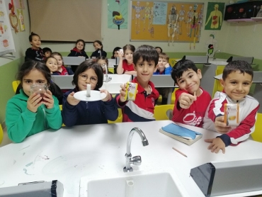 İlkokul Laboratuvar / 3. ve 4. Sınıflarda Vakumlu Mum Deneyi