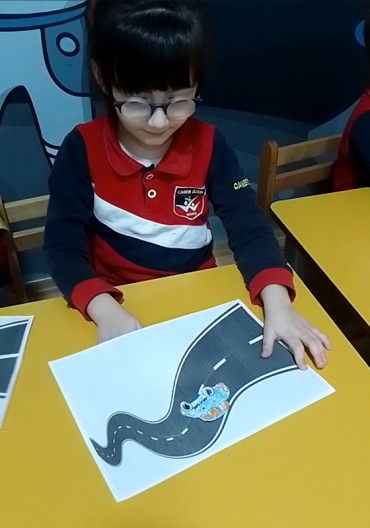 5 yaş A grubu taşıtlar konusunda kara taşıtlarını öğrendi .