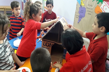 6 yaş B grubu / Karton kutudan kedi evi